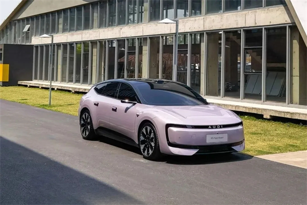 銷量七連漲，汽車工業(yè)轉(zhuǎn)型之“上汽范本”