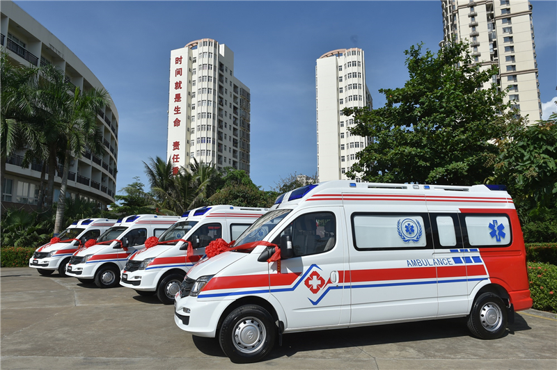 上汽集團(tuán)、上海煙草集團(tuán)愛心救護(hù)車捐贈活動在海南、青海兩地同時進(jìn)行