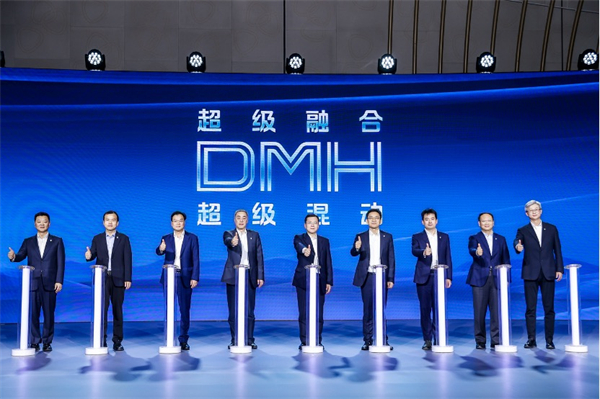 “入門即享長續(xù)航大動力” 榮威D5X DMH限時權益價10.98萬起，插混SUV市場迎來“價值王者”